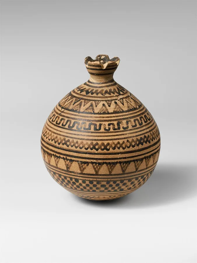 Terracotta vase in the form of a pomegranate — تصویر رکورد ویکیداده