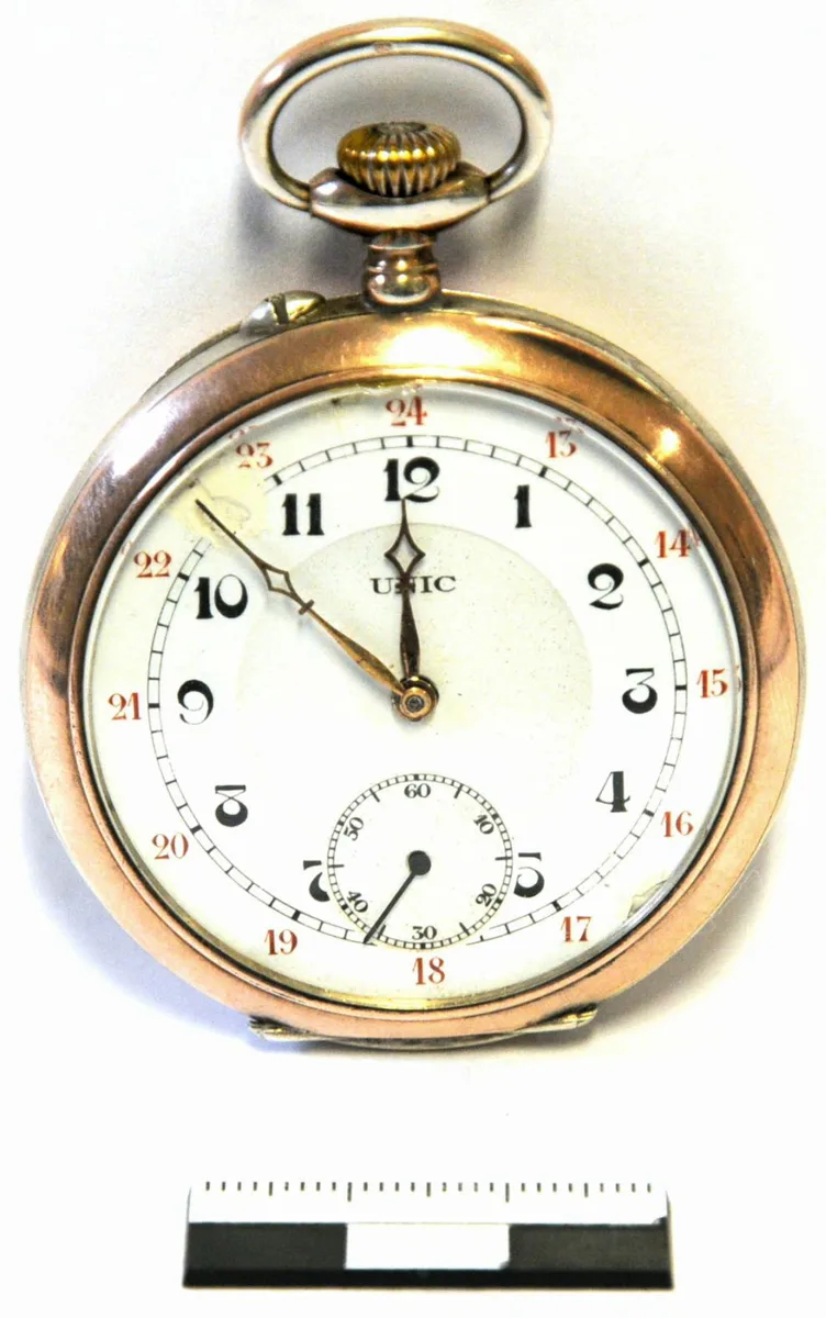 Taschenuhr für 25-jährige treue Dienste von der französischen Saargrubenverwaltung (Mines Domaniales Françaises du Bassin de la Sarre) — تصویر رکورد یوروپیانا