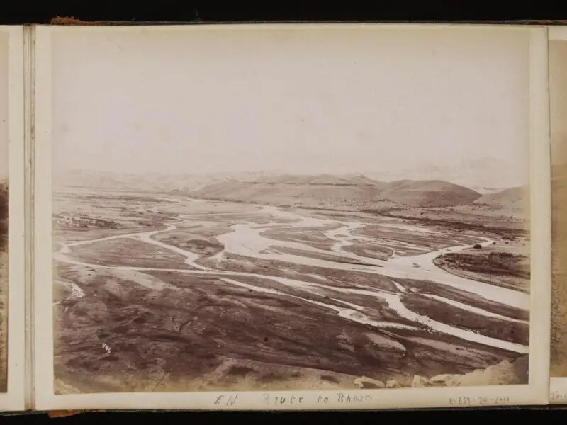Photograph: C.R. Smith Archive — تصویر رکورد موزهٔ ویکتوریا و آلبرت — شمارهٔ رکورد E.339:24-2010