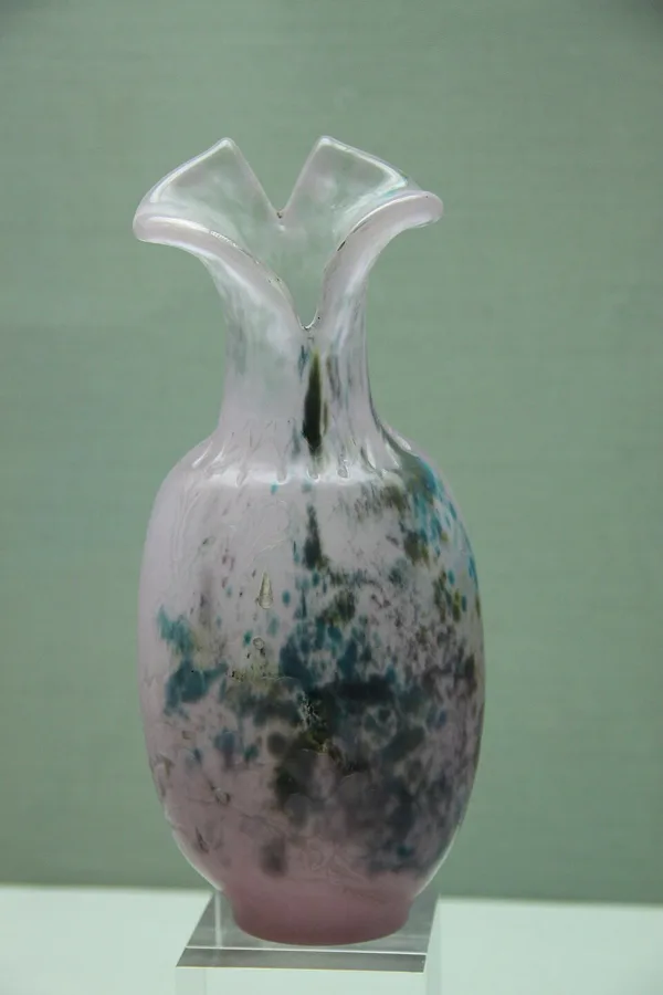 Vase Primevères Il faut qu'avant l'aube — تصویر رکورد ویکی‌داده