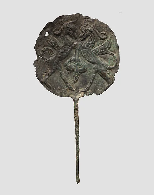 Disc-headed pin — تصویر رکورد موزهٔ متروپولیتن (دسترسی آزاد)