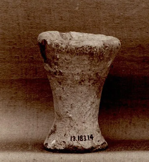 Miniature clay vessel from Tomb of Perneb — تصویر رکورد ویکیداده