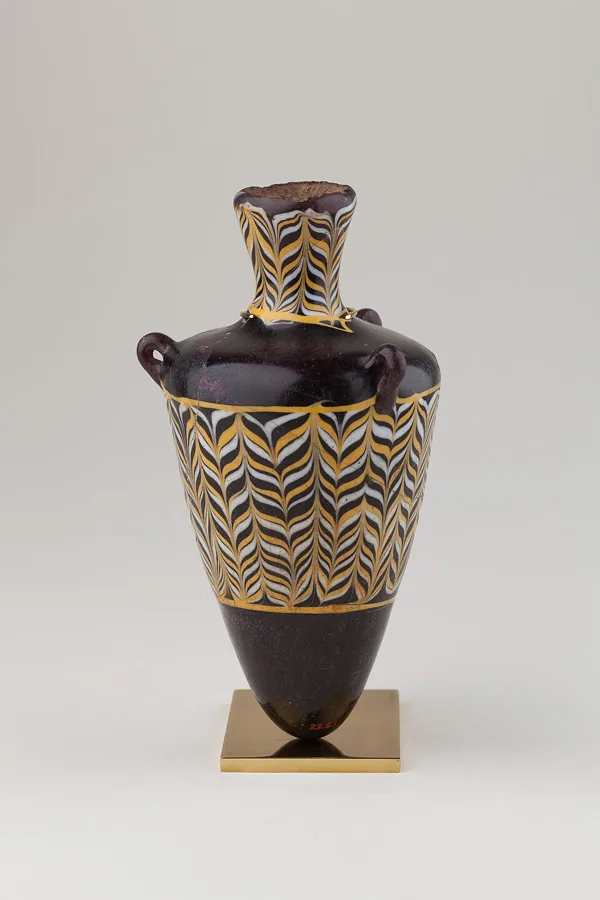 Glass Vessel — تصویر رکورد ویکی‌داده