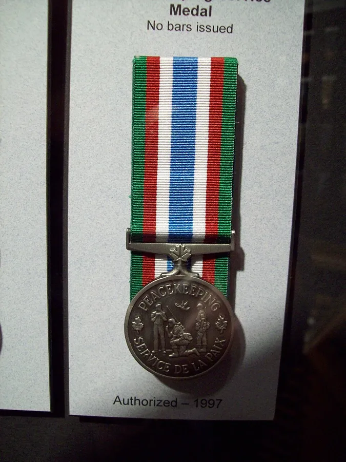 Canadian Peacekeeping Service Medal — عکس از ویکی‌انبار