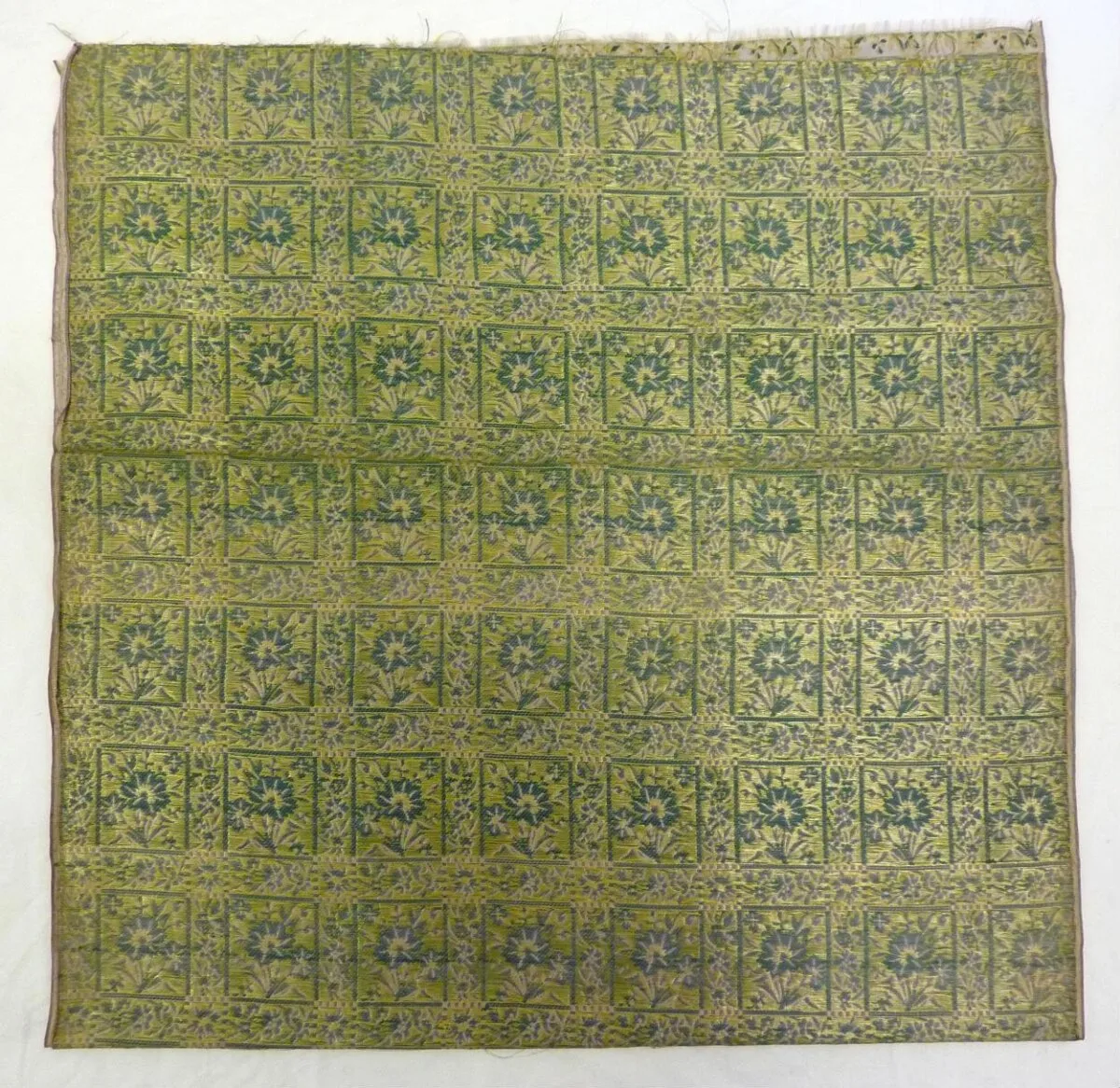 Silk panel — تصویر رکورد موزهٔ ویکتوریا و آلبرت