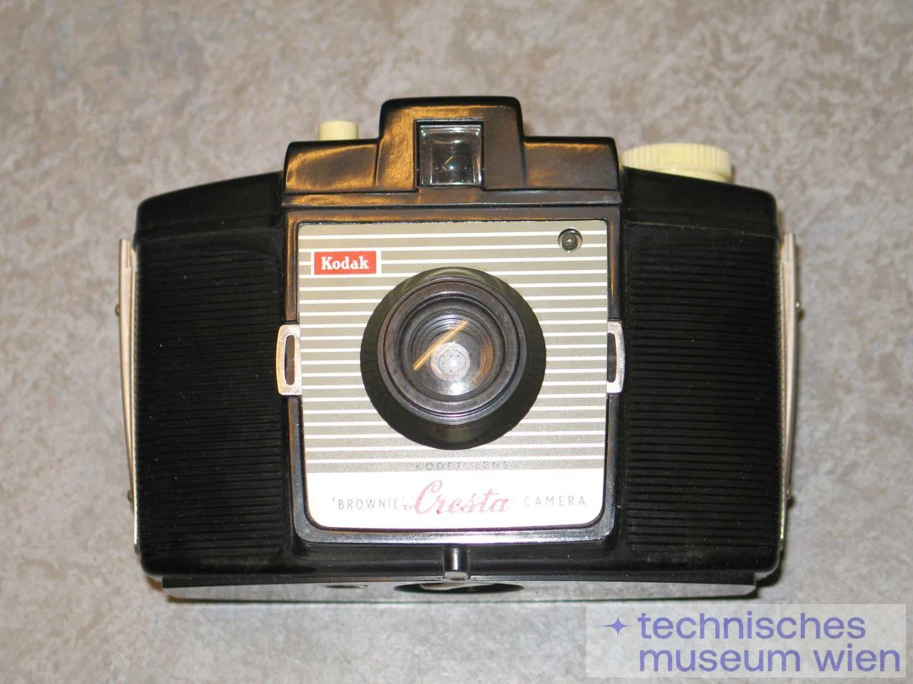 Rollfilmkamera Kodak Brownie Cresta Camera — تصویر رکورد یوروپیانا