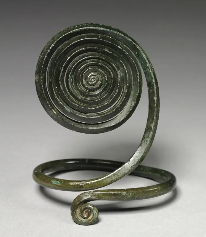 Spiral Armilla — تصویر رکورد موزهٔ هنر کلیولند (دسترسی آزاد)