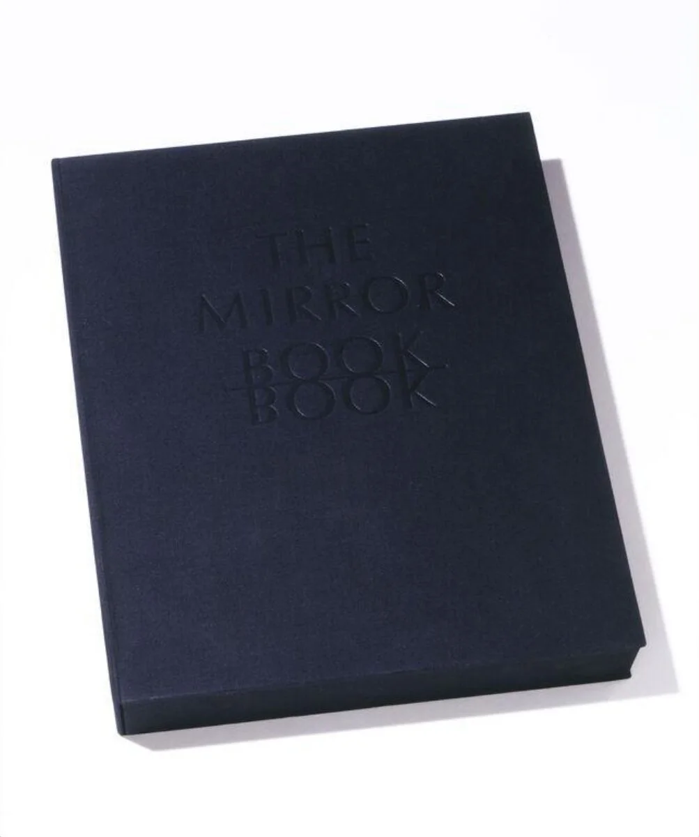 The Mirror book/book  — تصویر رکورد موزهٔ ویکتوریا و آلبرت
