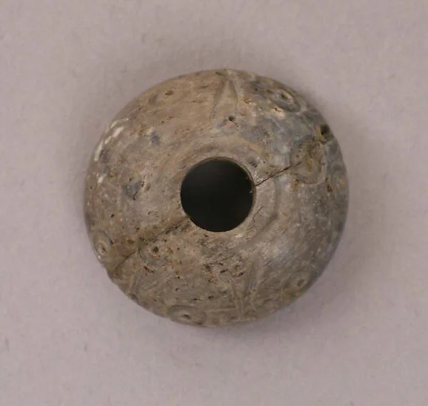 Button or Bead — تصویر رکورد موزهٔ متروپولیتن (دسترسی آزاد)