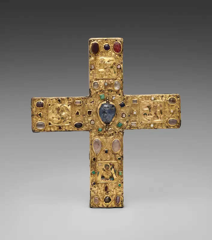 Ceremonial Cross of Countess Gertrude — تصویر رکورد موزهٔ هنر کلیولند (دسترسی آزاد)