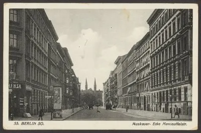 Ansichtskarte Autos und Hund auf der Muskauer Straße [2/2] — تصویر رکورد یوروپیانا