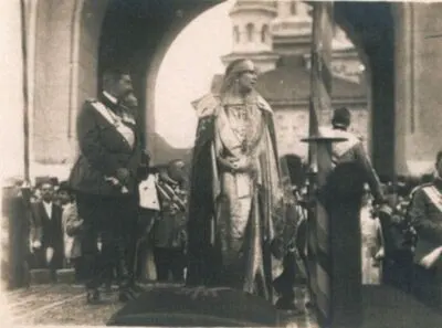 Regele Ferdinand I și Regina Maria, la Încoronarea de la Alba Iulia — تصویر رکورد یوروپیانا