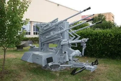 Flakvierling 38 L/112.5 Gustloff — تصویر رکورد یوروپیانا