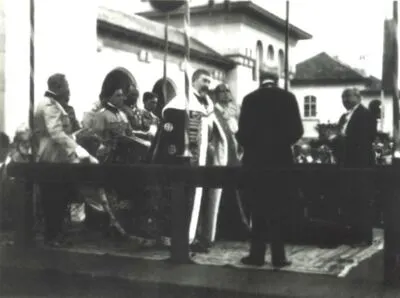 Regele Ferdinand I și Regina Maria, la Marea Încoronare de la Alba-Iulia, din 15 octombrie 1922 — تصویر رکورد یوروپیانا