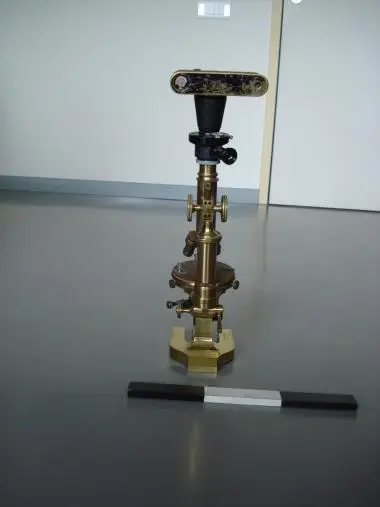 Microscope E. Leitz Wetzlar — تصویر رکورد یوروپیانا