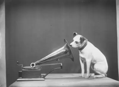 [Publicitat de l'empresa discogràfica His Master's Voice] — تصویر رکورد یوروپیانا