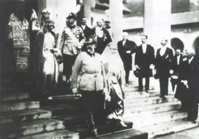 Familia regală a României, la Marea Încoronare de la Alba-Iulia, din 15 octombrie 1922 — تصویر رکورد یوروپیانا