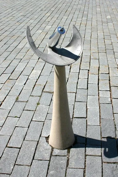 Sonnenuhr, Martin Bernhardt, Bietigheim, 1983 — تصویر رکورد یوروپیانا