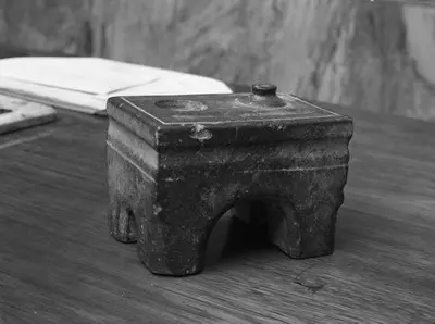 Inkstand found in Lynch's Castle — تصویر رکورد یوروپیانا