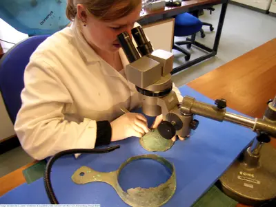 Conserving a bronze patera — تصویر رکورد یوروپیانا