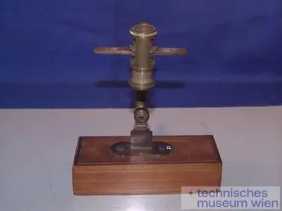 Einfaches Mikroskop "Screw Barrel" — تصویر رکورد یوروپیانا