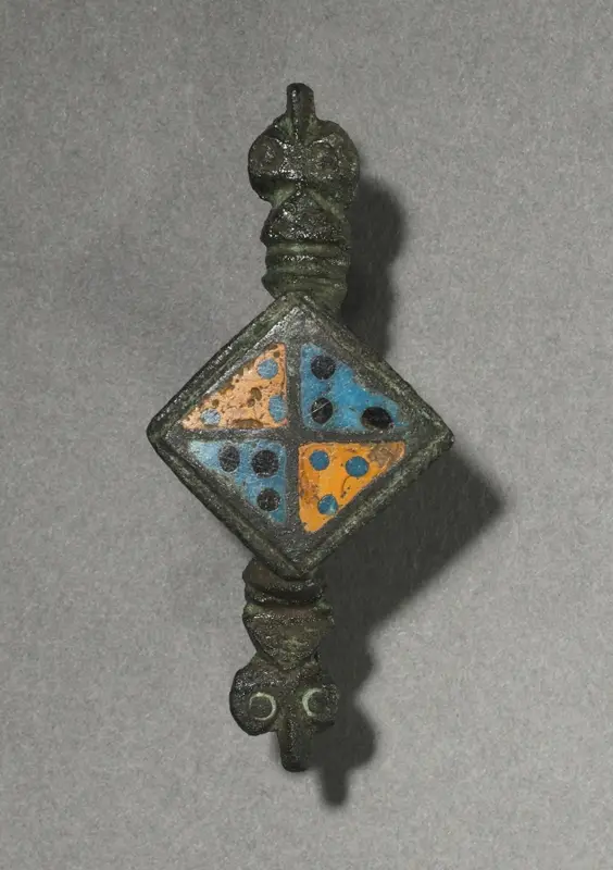 Ornamental Brooch — تصویر رکورد موزهٔ هنر کلیولند (دسترسی آزاد)
