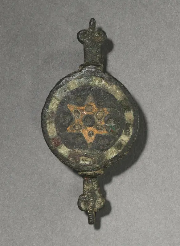 Ornamental Brooch — تصویر رکورد موزهٔ هنر کلیولند (دسترسی آزاد)
