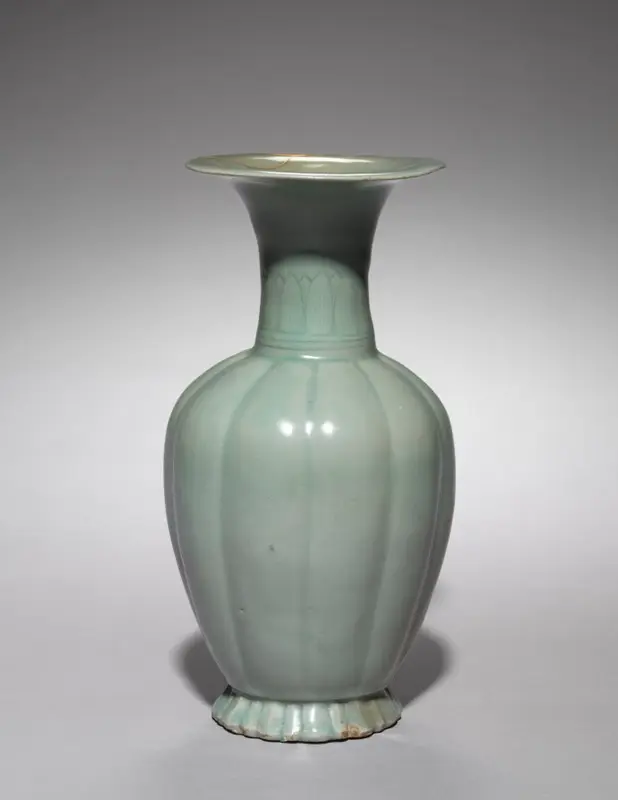 Vase in the Form of a Melon — تصویر رکورد موزهٔ هنر کلیولند (دسترسی آزاد)