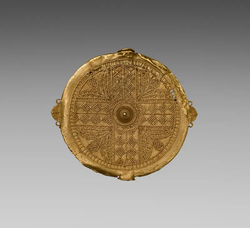 Disk Pendant (akrafokɔnmu) — تصویر رکورد موزهٔ هنر کلیولند (دسترسی آزاد)