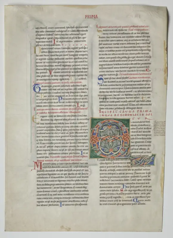 Single Leaf from a Decretum by Gratian: Decorated Initial Q[uidam habens filium obtulit] — تصویر رکورد موزهٔ هنر کلیولند (دسترسی آزاد)