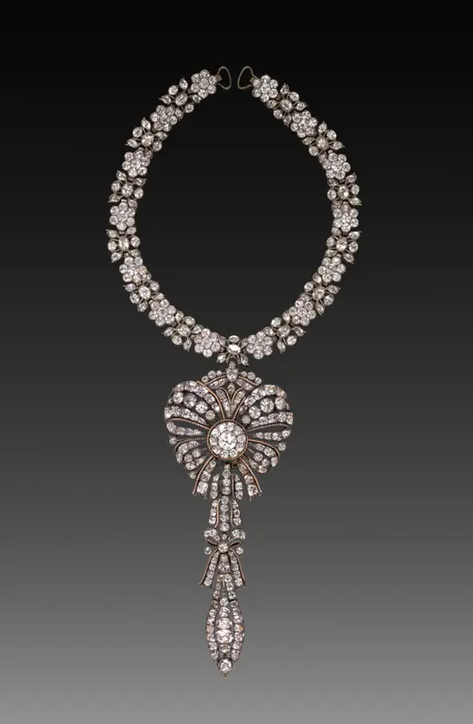 Necklace — تصویر رکورد موزهٔ هنر کلیولند (دسترسی آزاد)