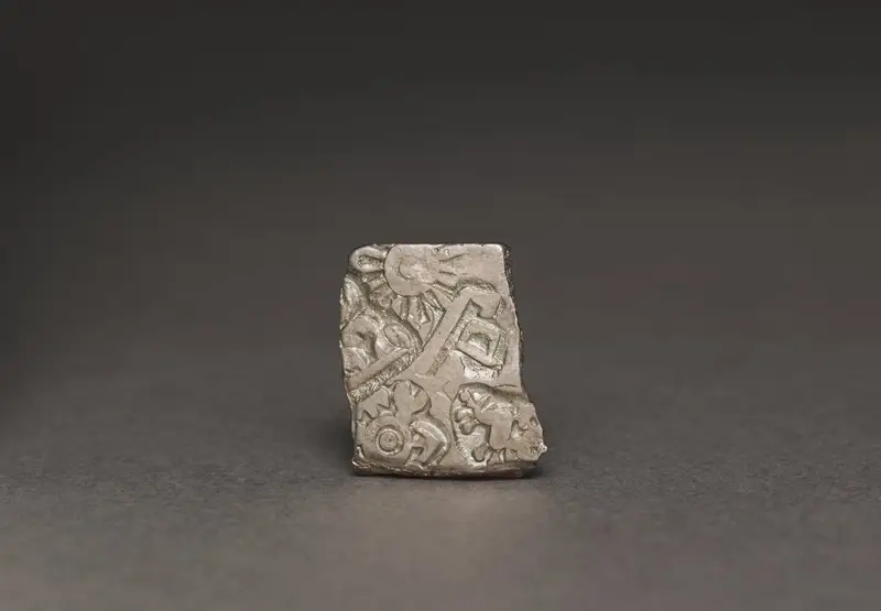 Punch-Marked Coin — تصویر رکورد موزهٔ هنر کلیولند (دسترسی آزاد)