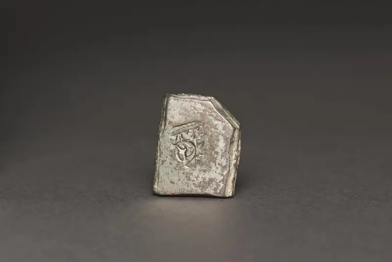 Punch-Marked Coin — تصویر رکورد موزهٔ هنر کلیولند (دسترسی آزاد)