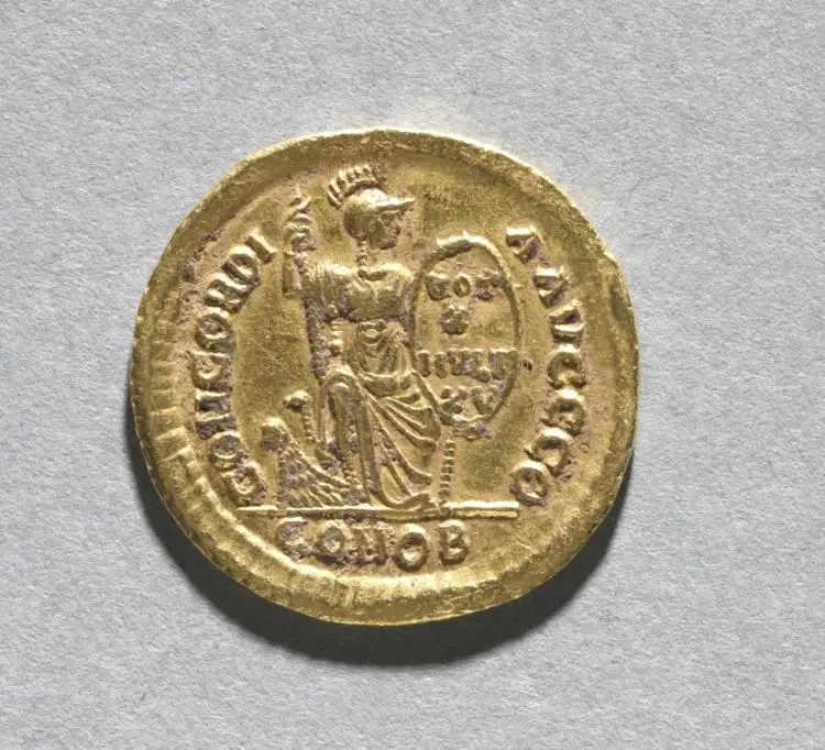 Solidus of Theodosius I the Great (reverse) — تصویر رکورد موزهٔ هنر کلیولند (دسترسی آزاد)