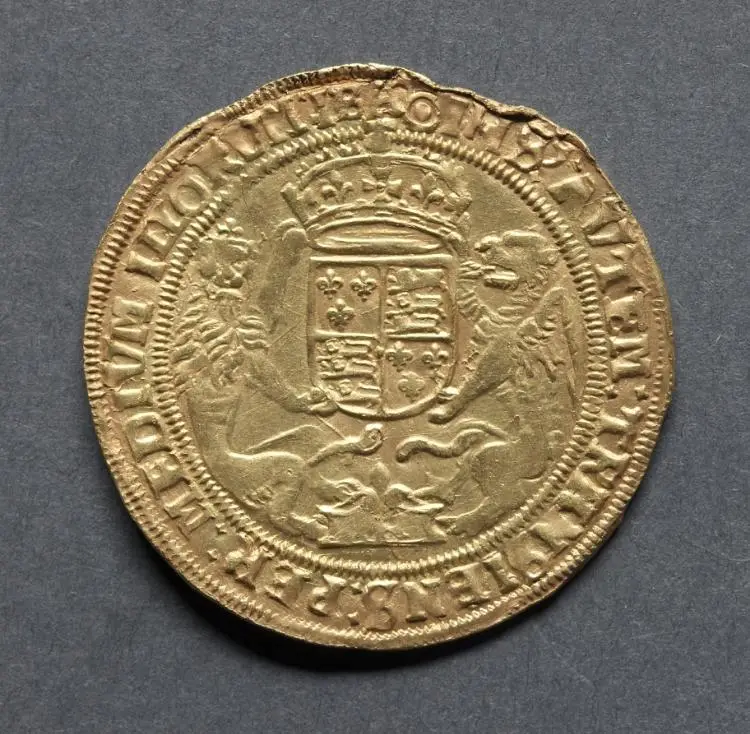 Half Sovereign: Henry VIII (obverse);Crowned Arms (reverse) — تصویر رکورد موزهٔ هنر کلیولند (دسترسی آزاد)