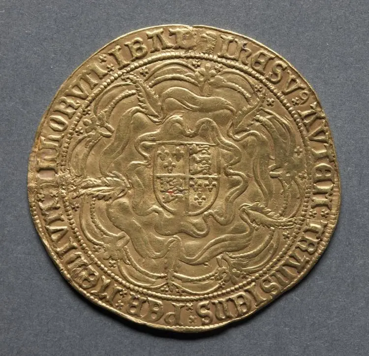 Sovereign of Thirty Shillings: Shield of Royal Arms on Rose (reverse) — تصویر رکورد موزهٔ هنر کلیولند (دسترسی آزاد)