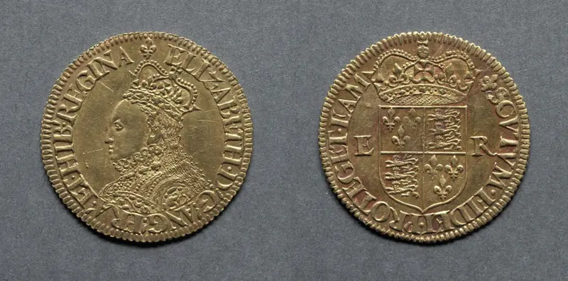 Half Pound: Elizabeth I (obverse); Crowned Shield of Arms (reverse) — تصویر رکورد موزهٔ هنر کلیولند (دسترسی آزاد)