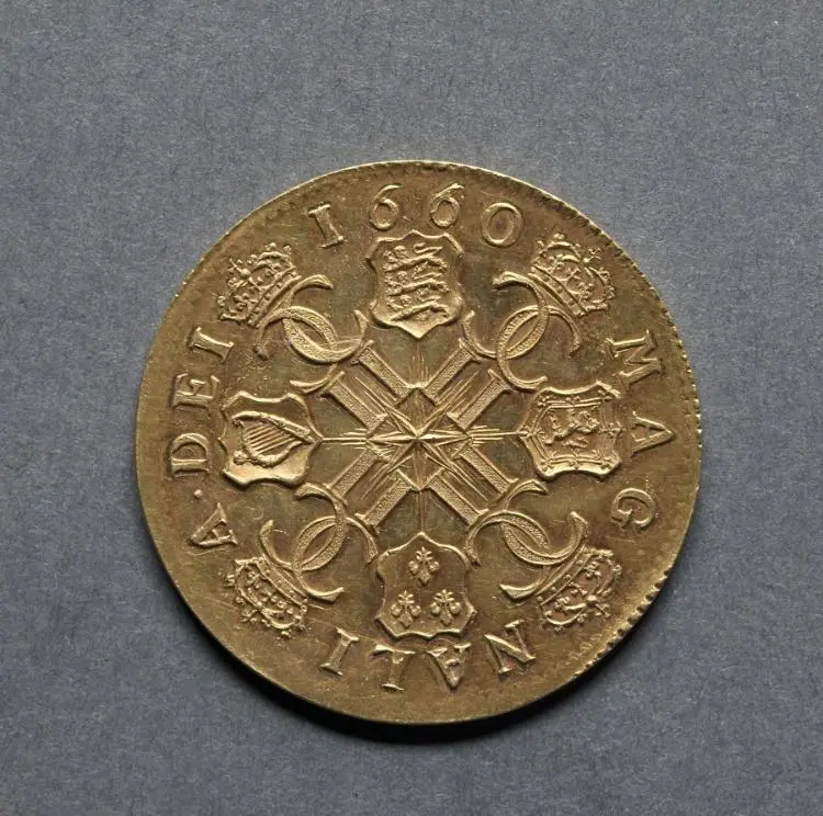 Broad: Shields of England, Scotland, France and Ireland with Crowned Interlocked Cs (reverse) — تصویر رکورد موزهٔ هنر کلیولند (دسترسی آزاد)