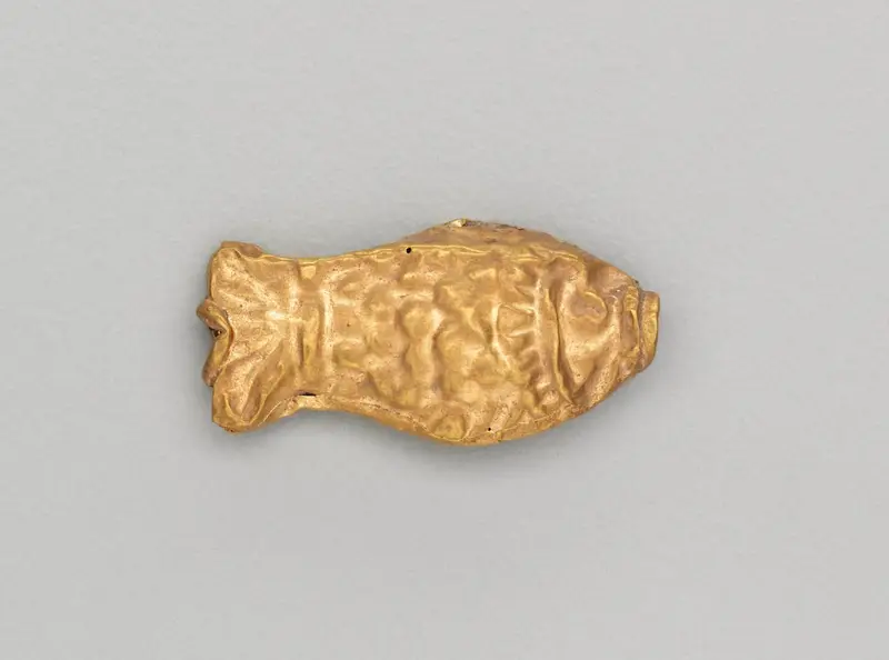 Necklace Bead in the Form of a Fish — تصویر رکورد موزهٔ هنر کلیولند (دسترسی آزاد)