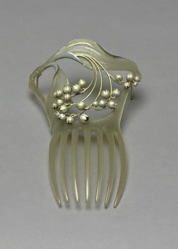 Lily of the Valley Comb — تصویر رکورد موزهٔ هنر کلیولند (دسترسی آزاد)