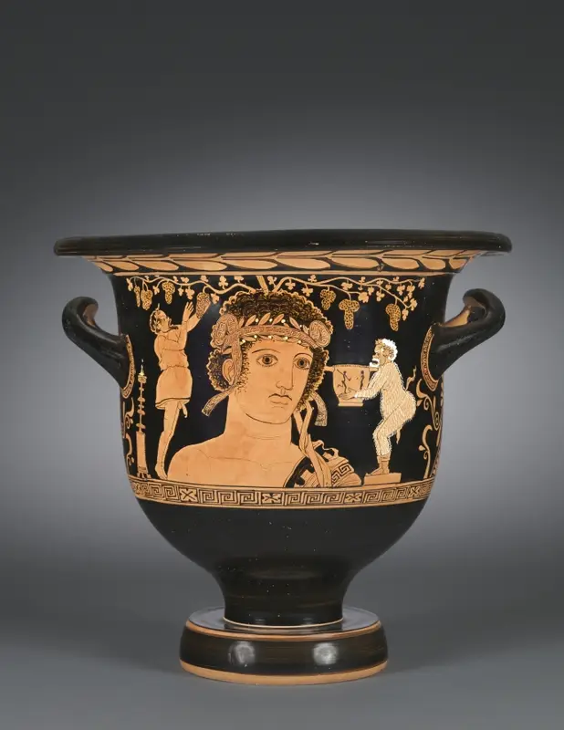 Red-Figure Bell-Krater (Mixing Vessel): Bust of Dionysos and Comic Actors (A); Dionysos, Satyr, Maenad (B) — تصویر رکورد موزهٔ هنر کلیولند (دسترسی آزاد)