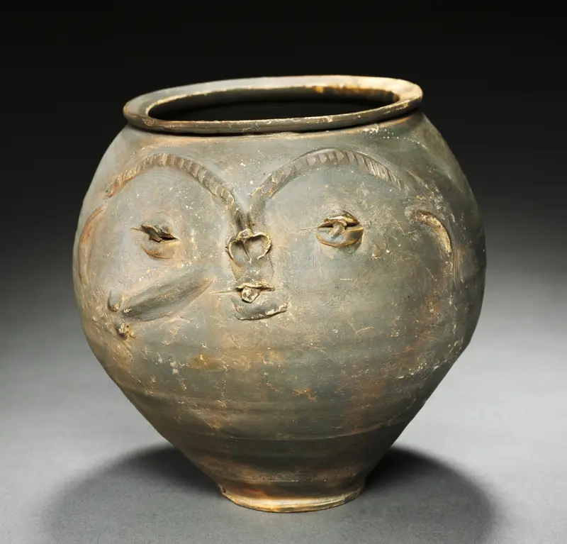 Face Urn — تصویر رکورد موزهٔ هنر کلیولند (دسترسی آزاد)