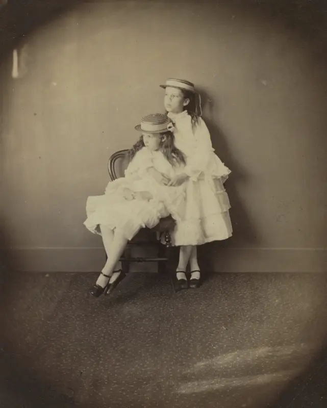 Julia and Ethel Arnold — تصویر رکورد موزهٔ هنر کلیولند (دسترسی آزاد)
