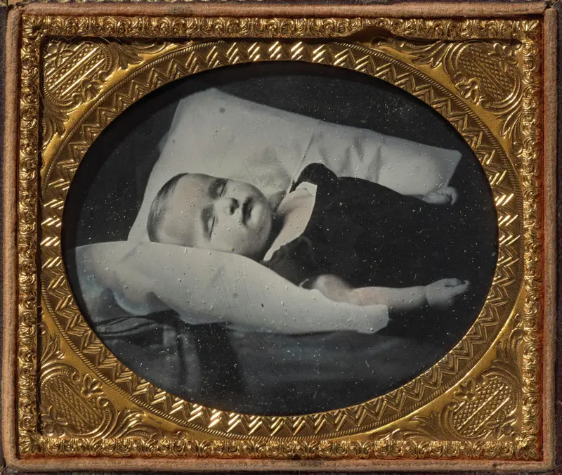 Post-Mortem on Pillow — تصویر رکورد موزهٔ هنر کلیولند (دسترسی آزاد)