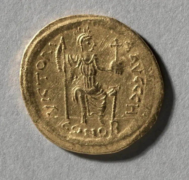 Solidus of Justin II — تصویر رکورد موزهٔ هنر کلیولند (دسترسی آزاد)