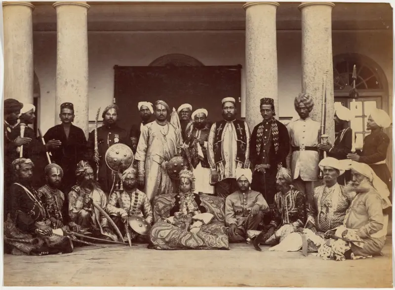 Maharaja of Rewa and Sardars — تصویر رکورد موزهٔ هنر کلیولند (دسترسی آزاد)