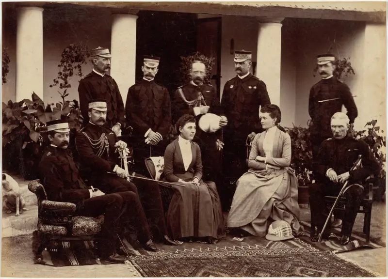 The Duke and Duchess of Connaught, with Col. Adam, Captain H.V. Benett, Col. Becher, Gen. Knowles, Captain Herbert, Col. Cavaye, Mrs. Cavaye, and Gen. R. Gellispie, Mhow — تصویر رکورد موزهٔ هنر کلیولند (دسترسی آزاد)