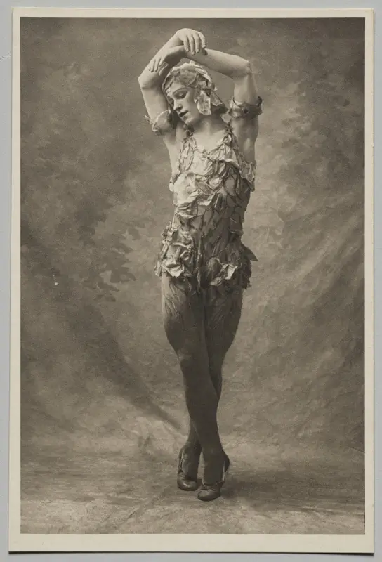 Vaslav Nijinsky in Le Spectre de la Rose — تصویر رکورد موزهٔ هنر کلیولند (دسترسی آزاد)