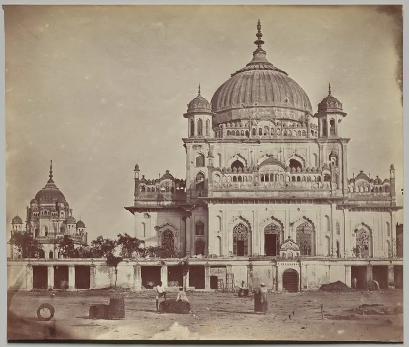 Small Mosque in the Kaiserbagh — تصویر رکورد موزهٔ هنر کلیولند (دسترسی آزاد)