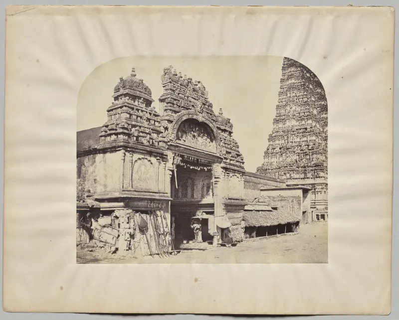 Entrance to the Minakshi Sundareshvara Temple, Madurai — تصویر رکورد موزهٔ هنر کلیولند (دسترسی آزاد)
